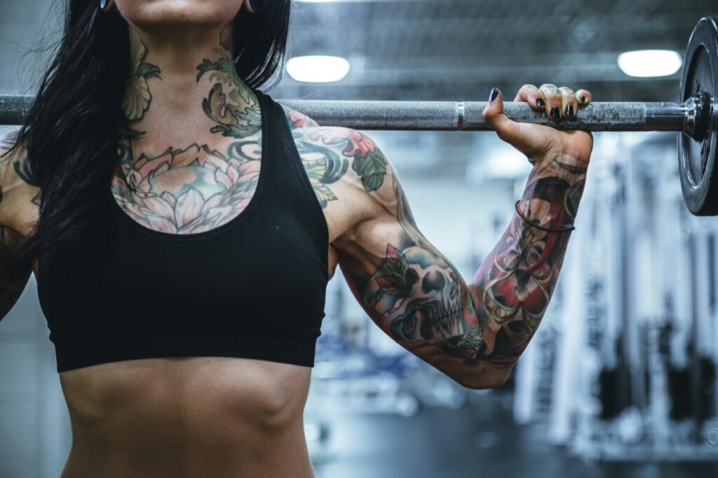 Effektives Ganzkörpertraining: Die besten Kraftstationen für Zuhause